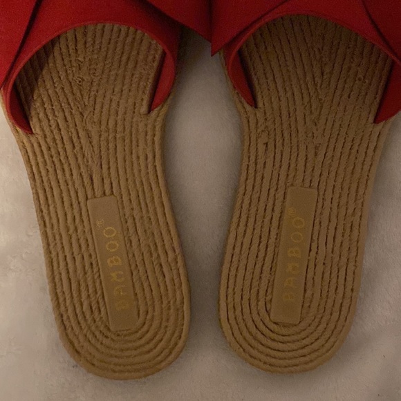 Brand new red and brown bow sandals - Picture 4 of 6